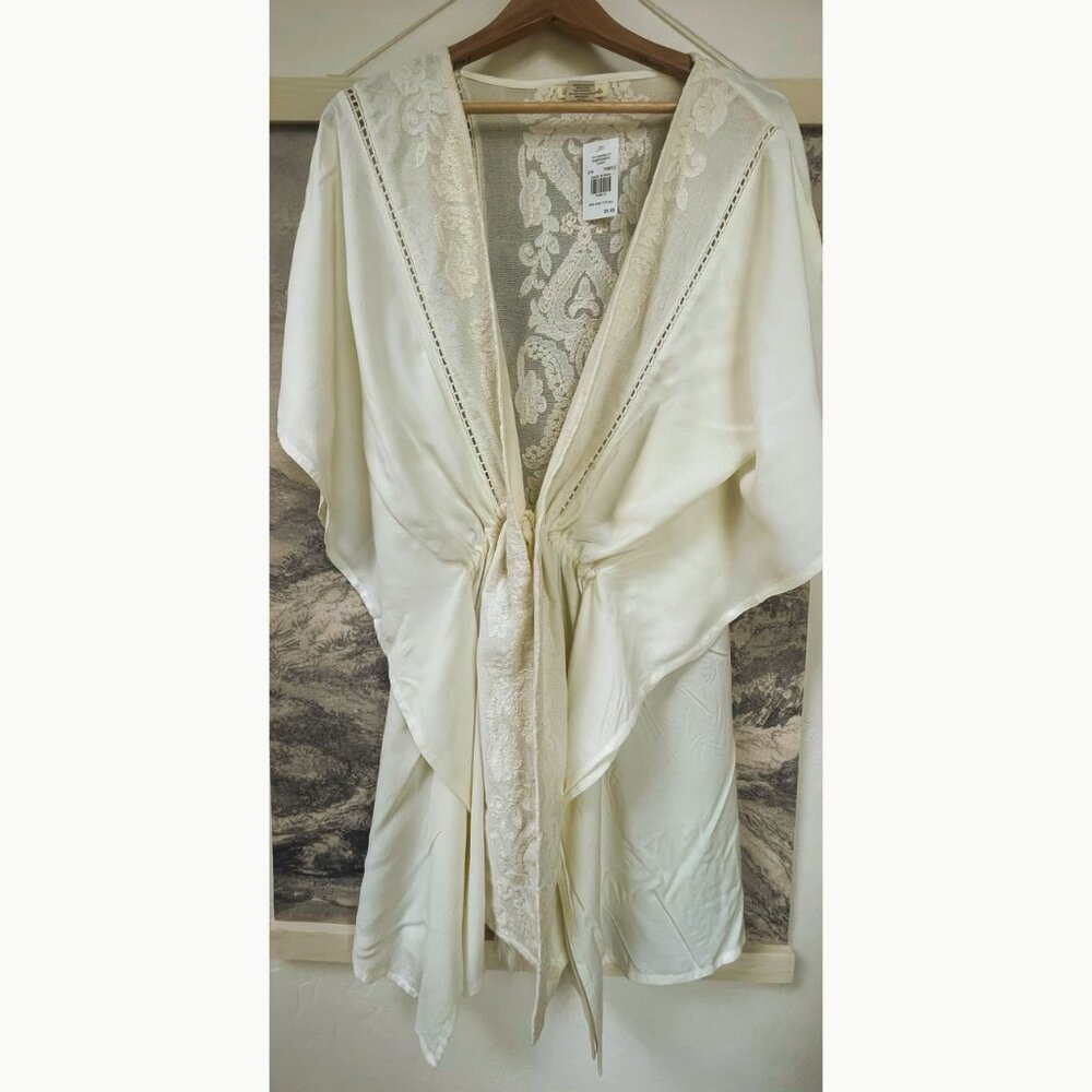 NWT Sweet Magnolia IVORY BoHo embroidered Kimono One sz. 100% Viscose